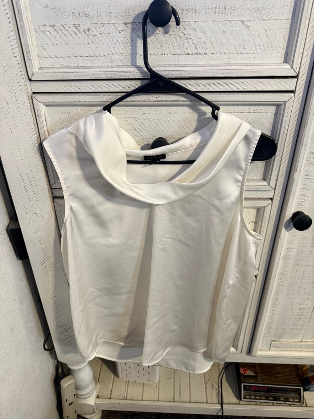 Ann Taylor Ivory Sleeveless Cowl Neck Camisole